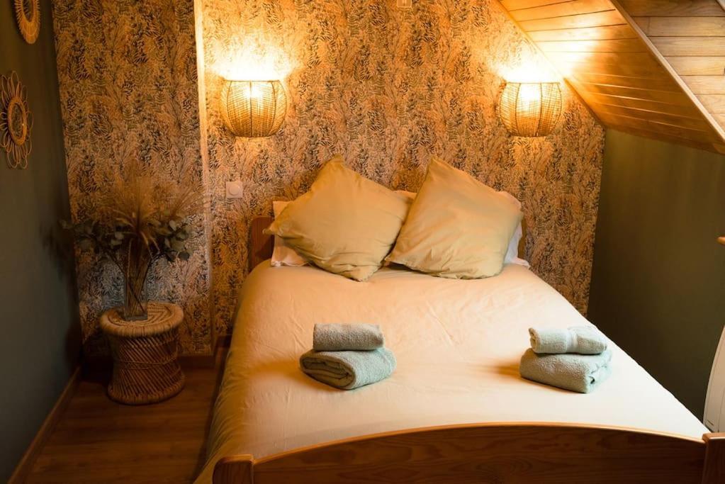 Gite De Charme Avec Spa, Baie Du Mont St Michel Sougeal Ngoại thất bức ảnh